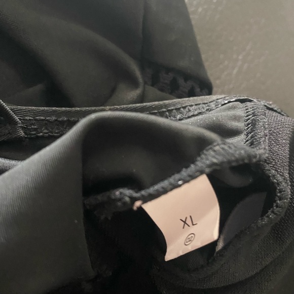 Full Swimsuit Black Size XL - Picture 4 of 4